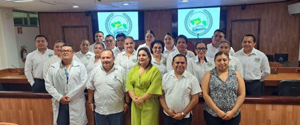 Comite de enfermeros unidos por Tabasco con la presidenta de Tenosique