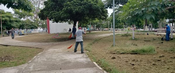 Jornada de limpieza en la casa del adulto