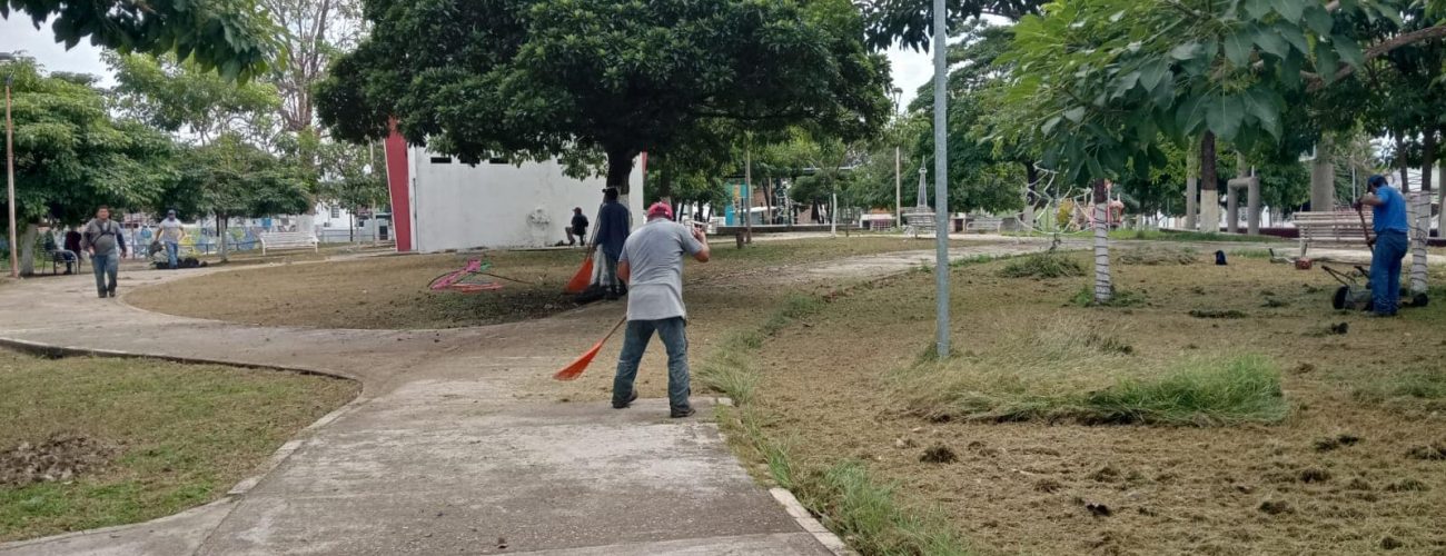 Jornada de limpieza en la casa del adulto