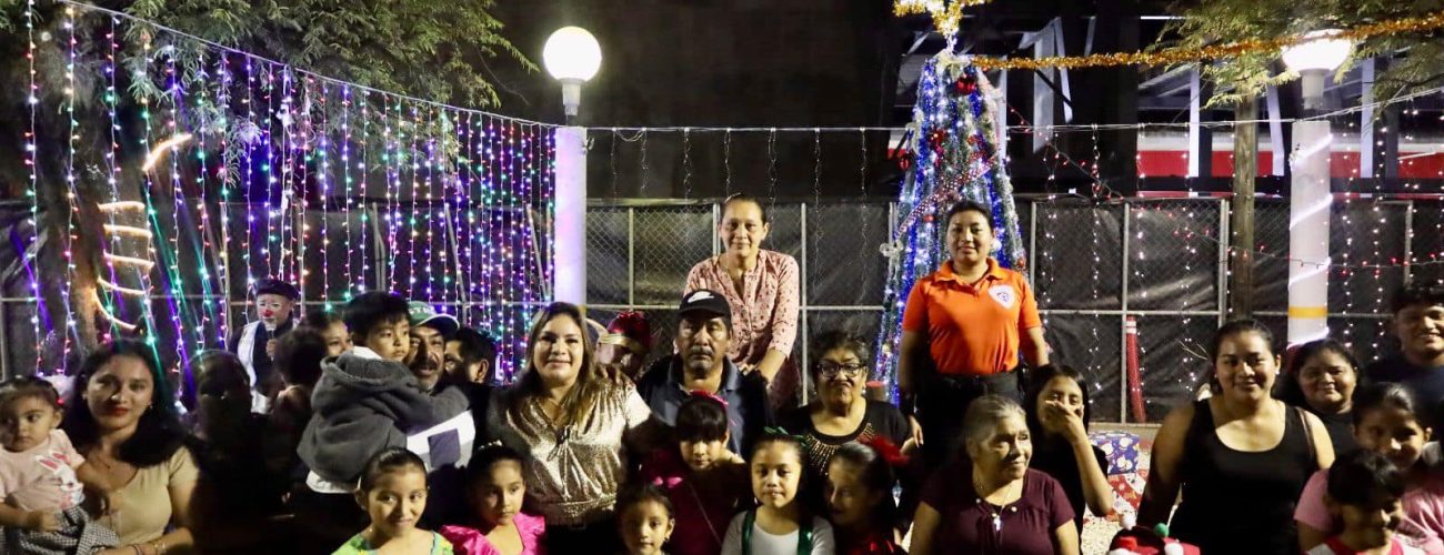 Presidenta de Tenosique en el parque de la Estación Nueva