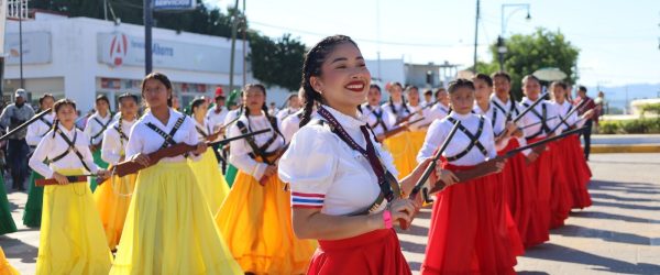 bailarinas-desfile-revolucion-mexicana-tenosique-115-aniversario-04