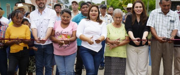tenosique-inauguracion-estapilla-corte-de-liston-sandra-hernandez-obras-2025.jpg
