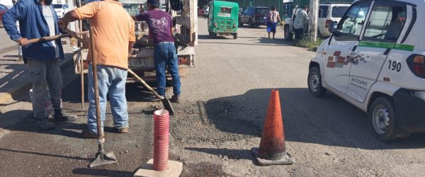 trabajos de bacheo para mejorar la vialidad urbana